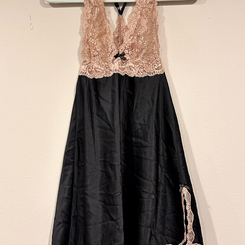 Victoria’s Secret lace and satin lingerie /mini dress -size S -NWOT